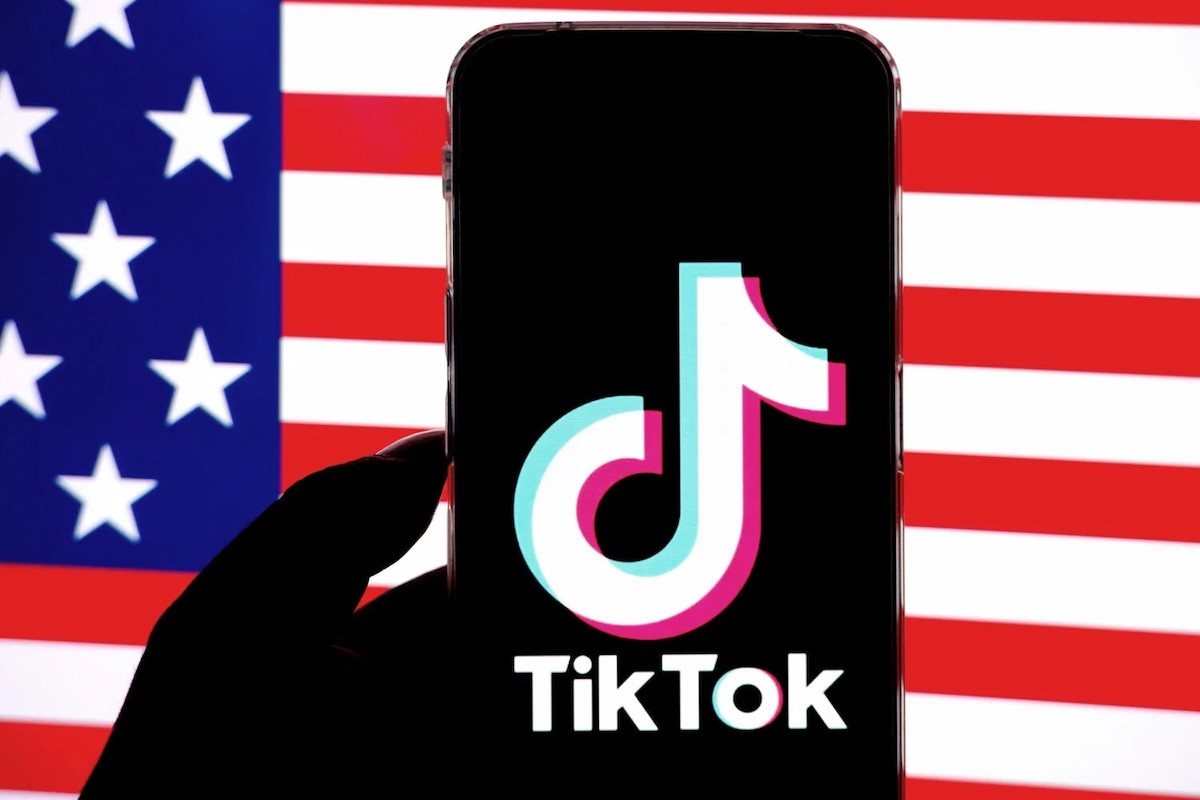 tiktok 전화 미국 국기 GettyImages 1246687576 2400 1500x1000.jpg.jpeg