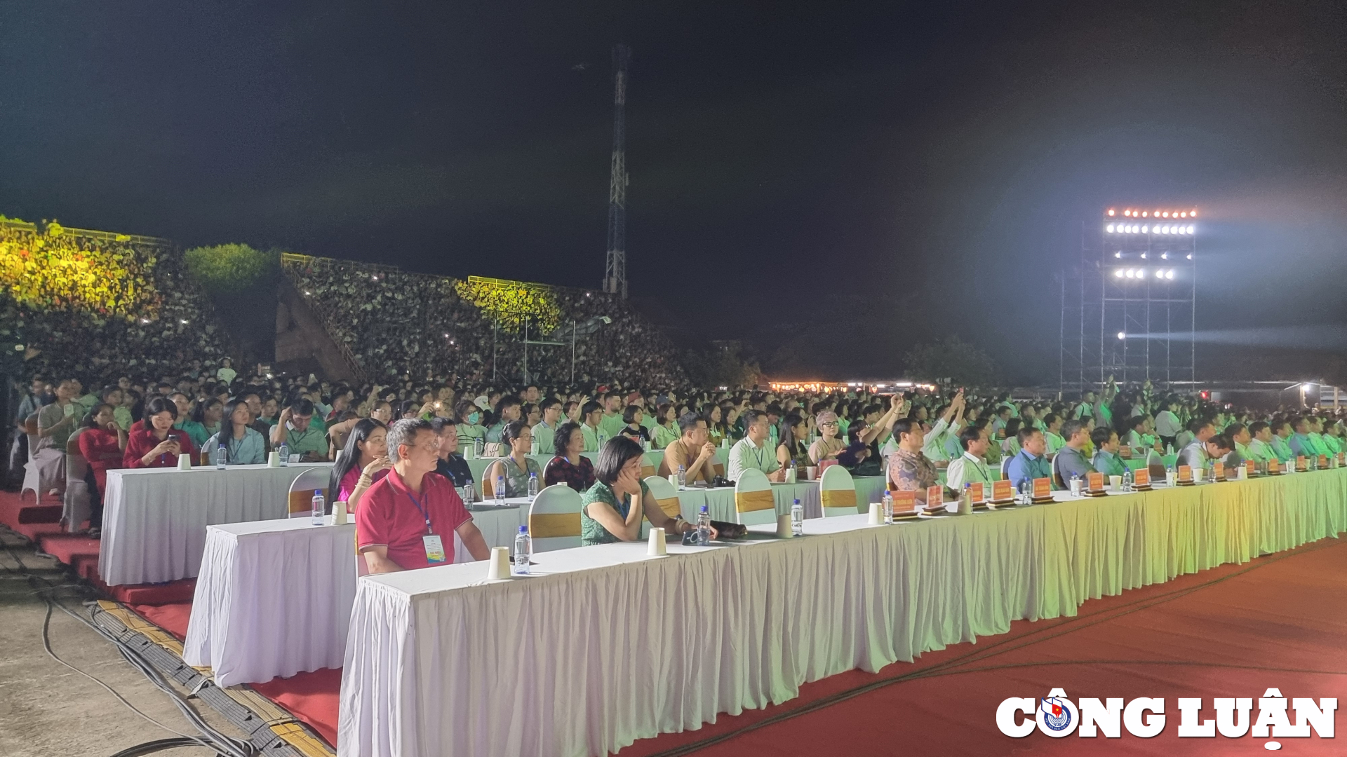 Opening Ninh Binh tourism week 2024 with the theme of Tam Coc Trang An gold color picture 1