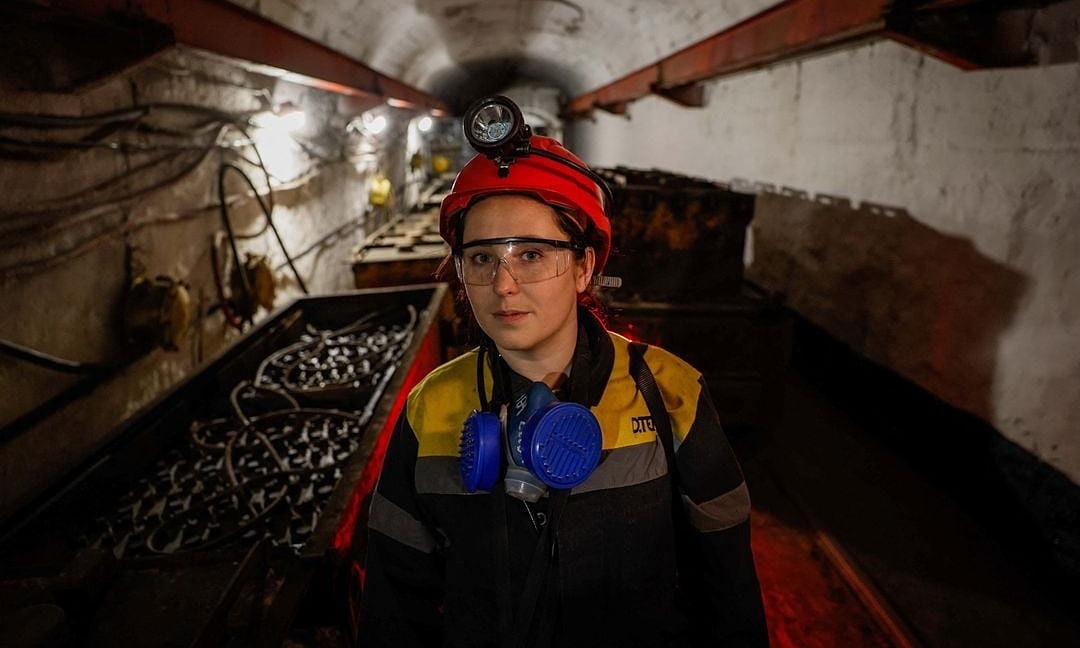 Las mujeres sustituyen a los hombres como mineros en Ucrania