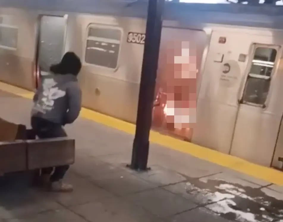 La victime a été emportée par le tsunami dans le métro de New York, photo 1