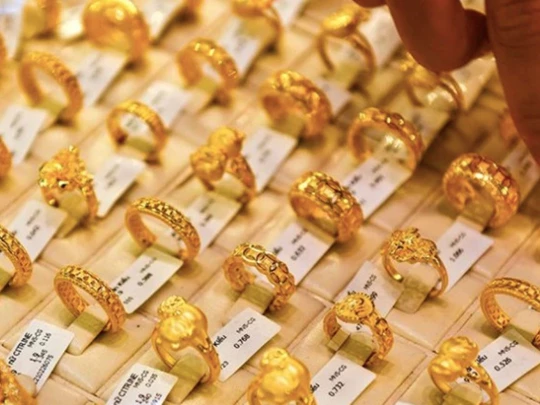 Gold price on November 26: Gold bars and gold rings both plummeted