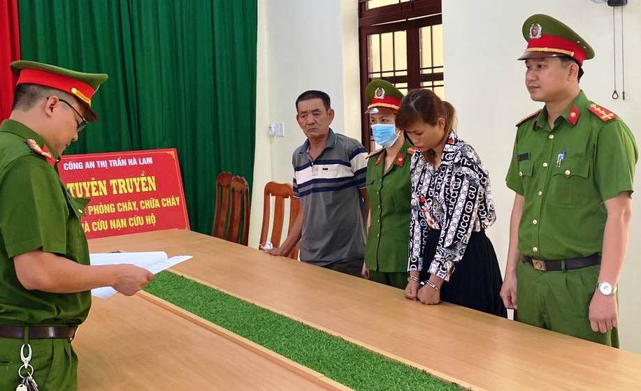 Nổ cố mối quan hệ, người phụ nữ nhận tiền làm nhanh sổ đỏ rồi chiếm đoạt - Ảnh 1.