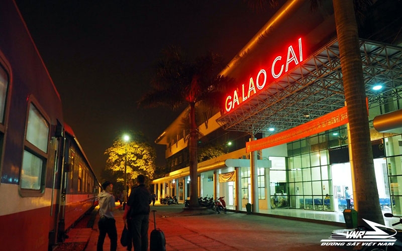 Reprise des trains de voyageurs à Hanoi