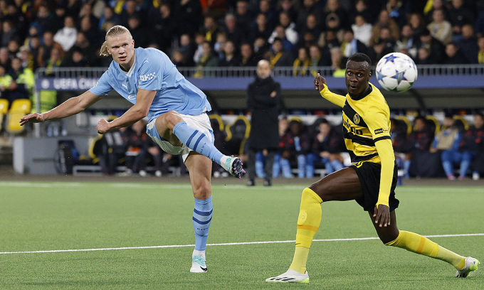 Haaland ghi bàn thứ ba cho Man City trước Young Boys. Ảnh: Reuters