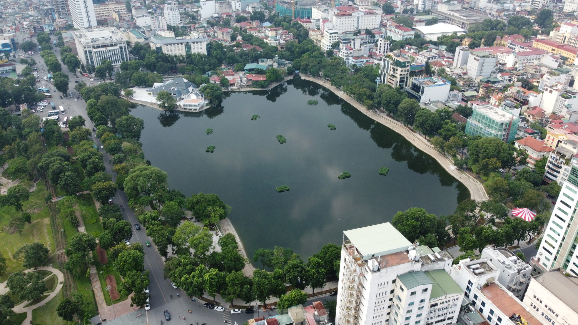 Vista panorámica del lago Thien Quang con 4 espacios abiertos a punto de finalizar, foto 19