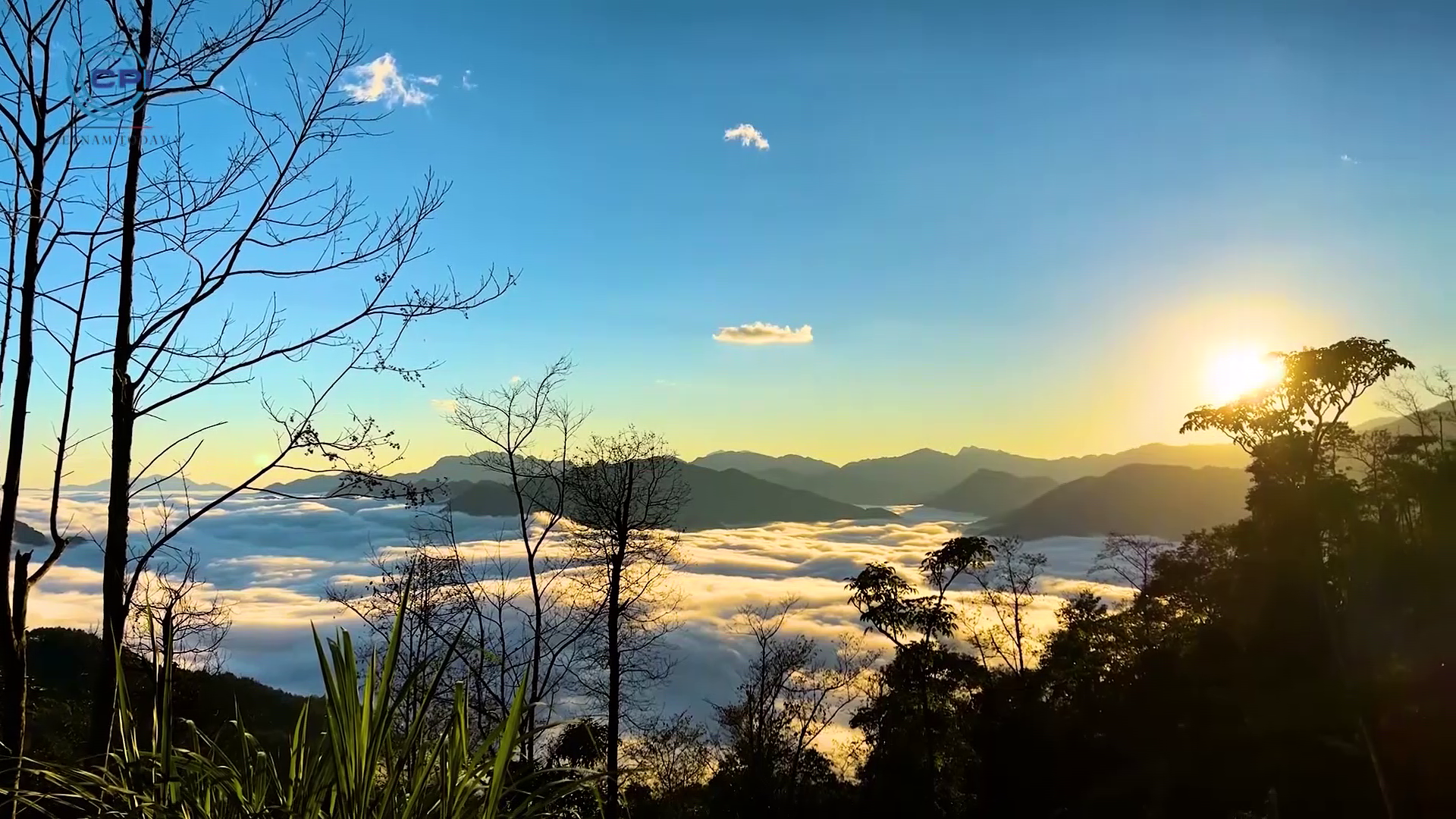 Ta Xua Peak and Tram Tau Hot Spring