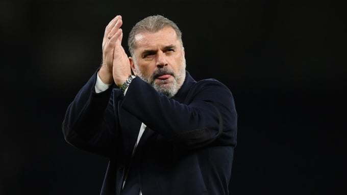 Postecoglou célèbre la victoire 2-0 contre Fulham dans la soirée du 23 octobre. Photo : PA