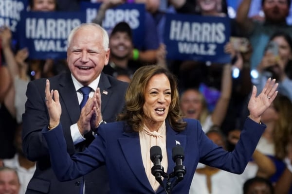 Who will be in the cabinet if Kamala Harris becomes President?