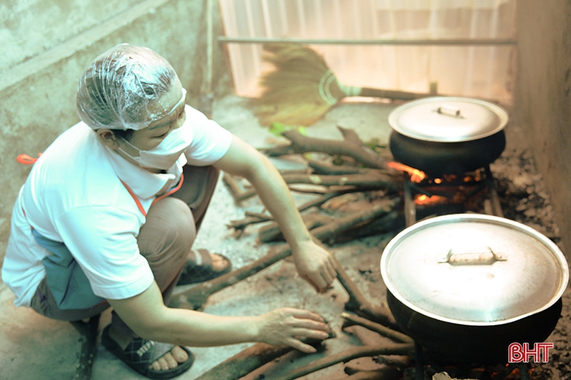 Unique process of making braised snakehead fish in Yen village