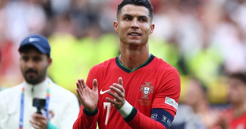 Ronaldo là siêu sao mang tính biểu tượng của bóng đá Bồ Đào Nha