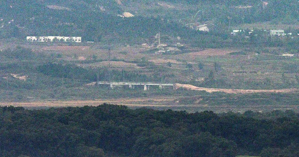 平壌が南北道路を爆破、韓国軍が警告射撃