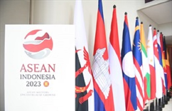 The 43rd ASEAN Summit will discuss the East Sea.