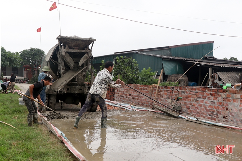 May in the homeland of hero Phan Dinh Giot