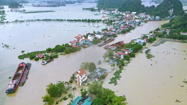 Ninh Bình phát lệnh di dân vùng phân lũ, hoàn thành trước 18 giờ ngày 12/9