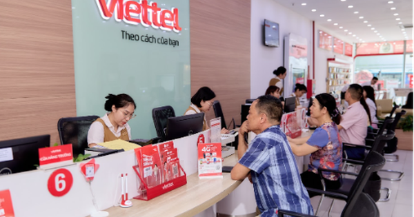 Viettel aide ses clients à « passer » à la 4G : téléphone gratuit, pas d'augmentation des tarifs