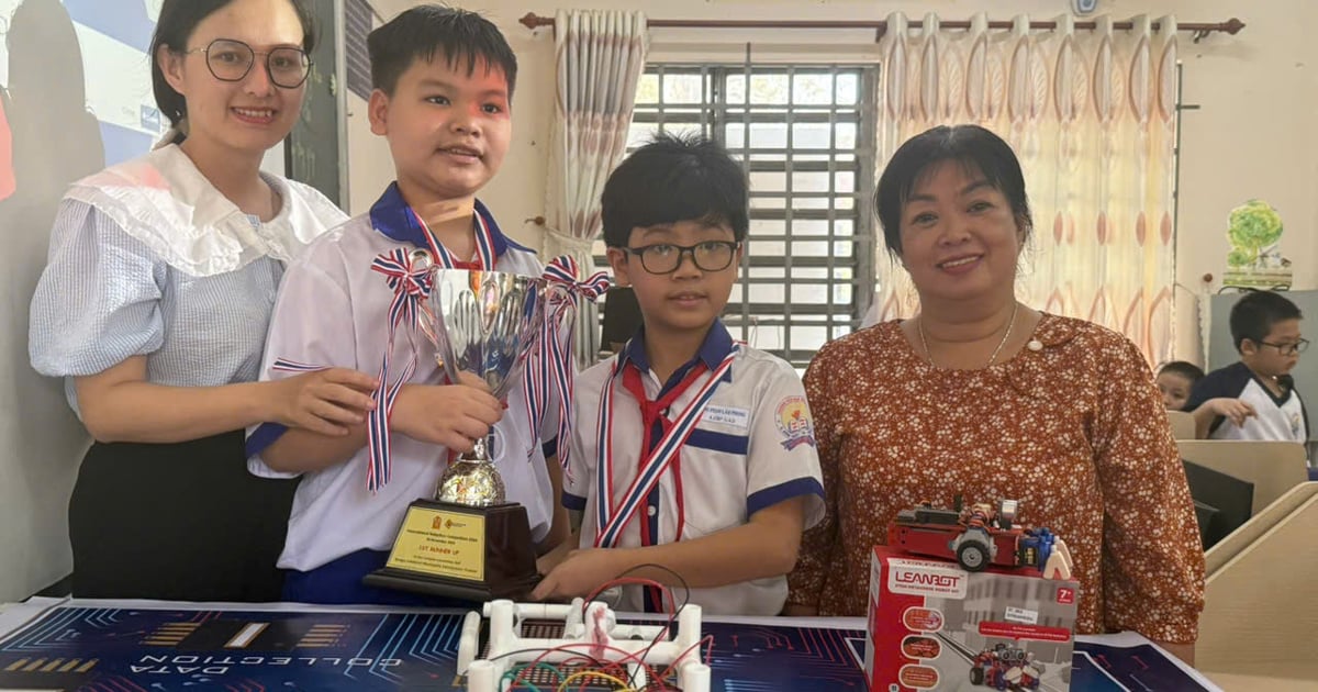 សាលាបឋមសិក្សាដែលបានឈ្នះការប្រកួតប្រជែងមនុស្សយន្តអន្តរជាតិអស់រយៈពេលជាច្រើនឆ្នាំ