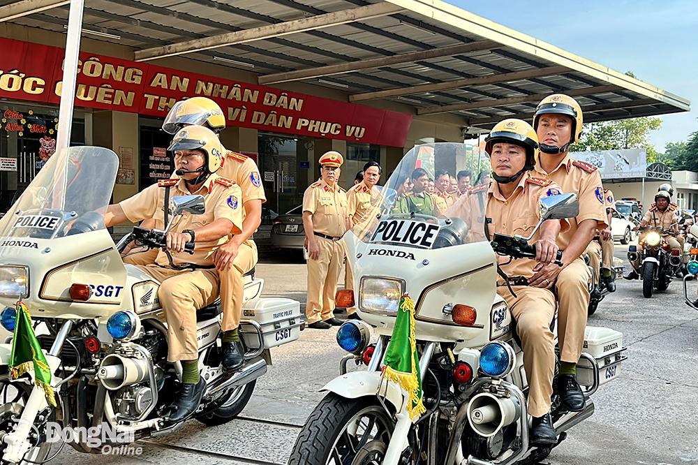 The Traffic Police Department, Provincial Police Department, has launched a campaign to strengthen traffic order and safety in localities and roads of communes, districts and provinces across the province.