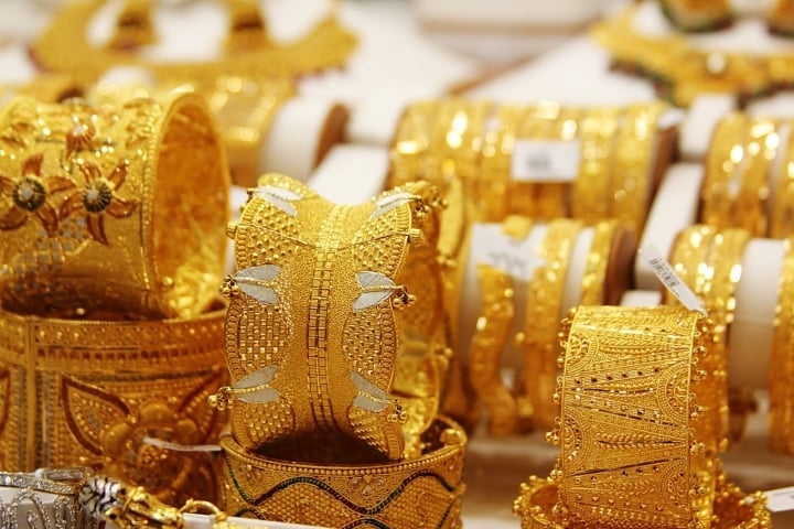 Gold price today May 14: Domestic increase - 1