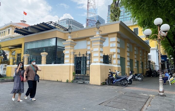 Chaque mètre carré de façade sur rue dans le centre de Ho Chi Minh-Ville a un prix de transaction d'environ 2 milliards de VND. (Photo : Dai Viet)