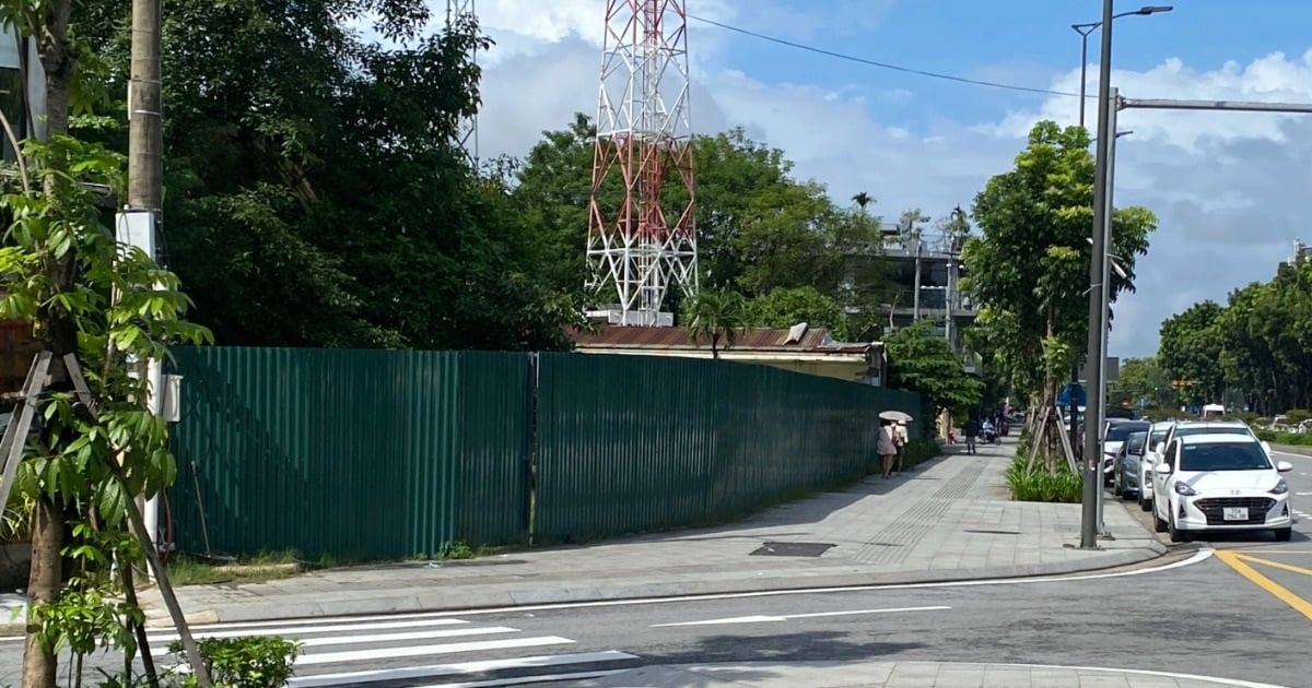 Hue met aux enchères un terrain de service commercial de plus de 1 800 m2 dans un emplacement privilégié