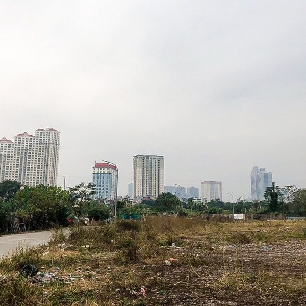 警察はハドン地区の77区画の土地取引の停止を提案