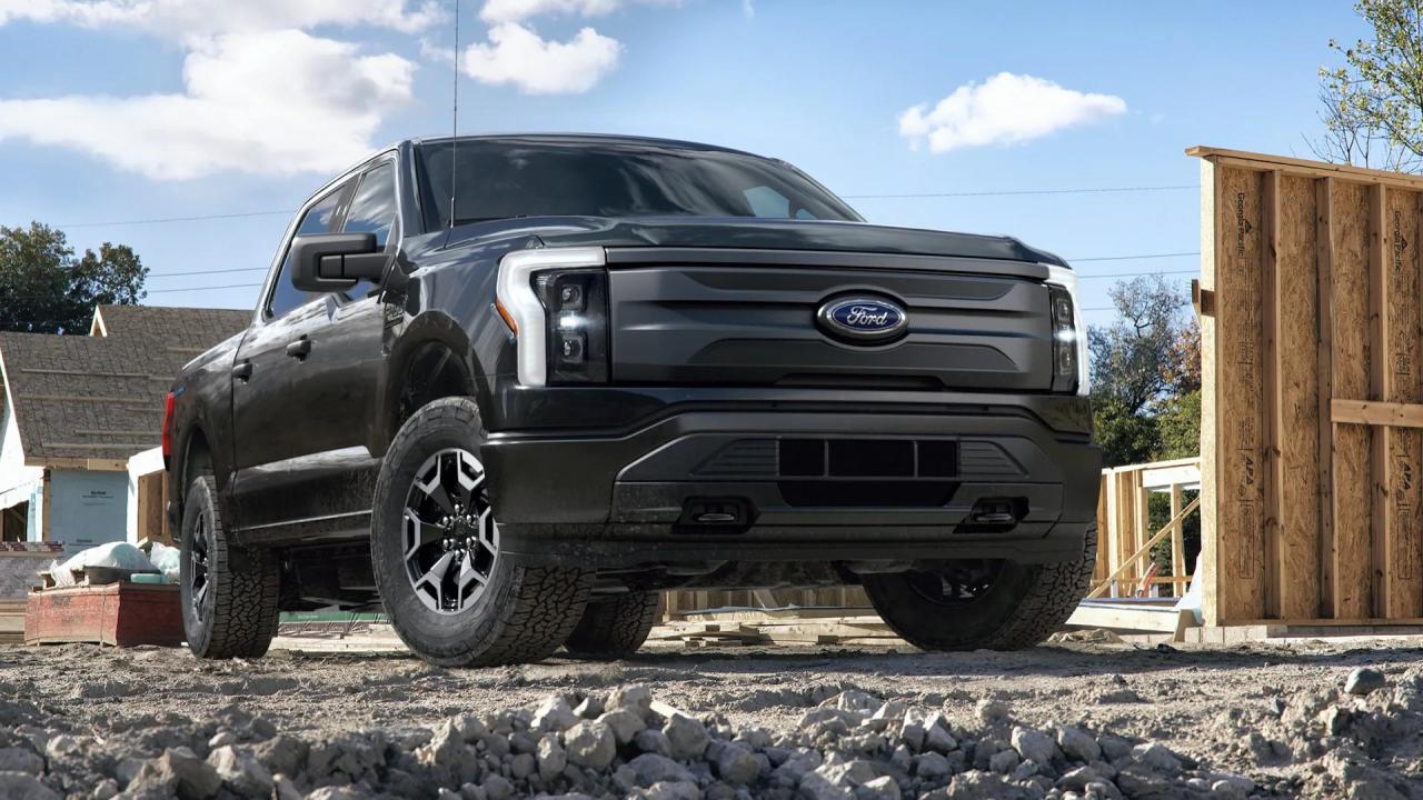 2022 Ford F-150 Lightning Pro 4.jpeg