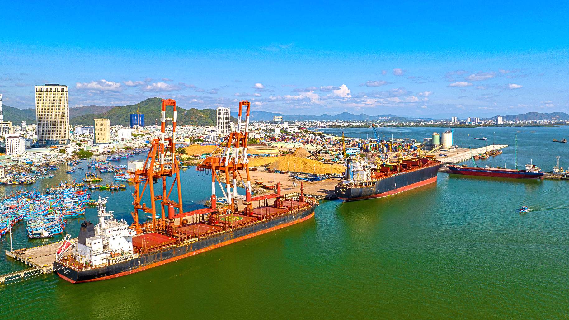 Khởi công nâng cấp luồng Quy Nhơn cho tàu 50.000 DWT trong năm 2024- Ảnh 1.