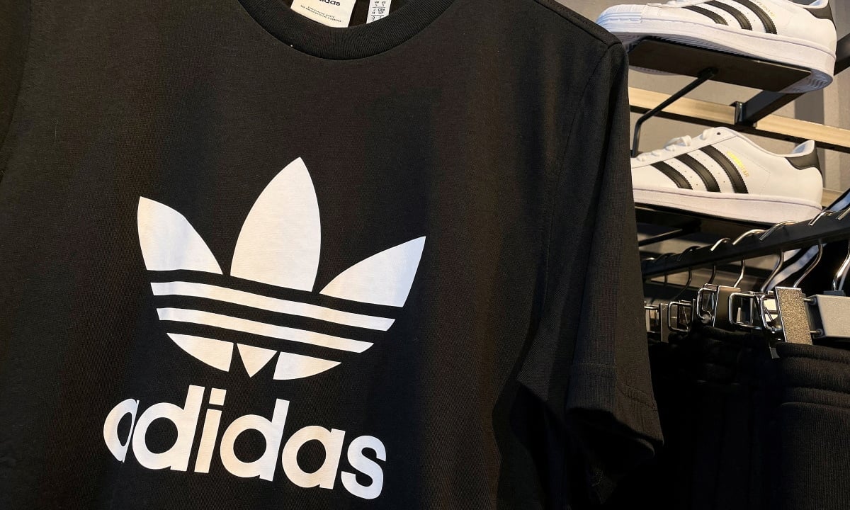 Adidas lần đầu tiên báo lỗ sau 30 năm