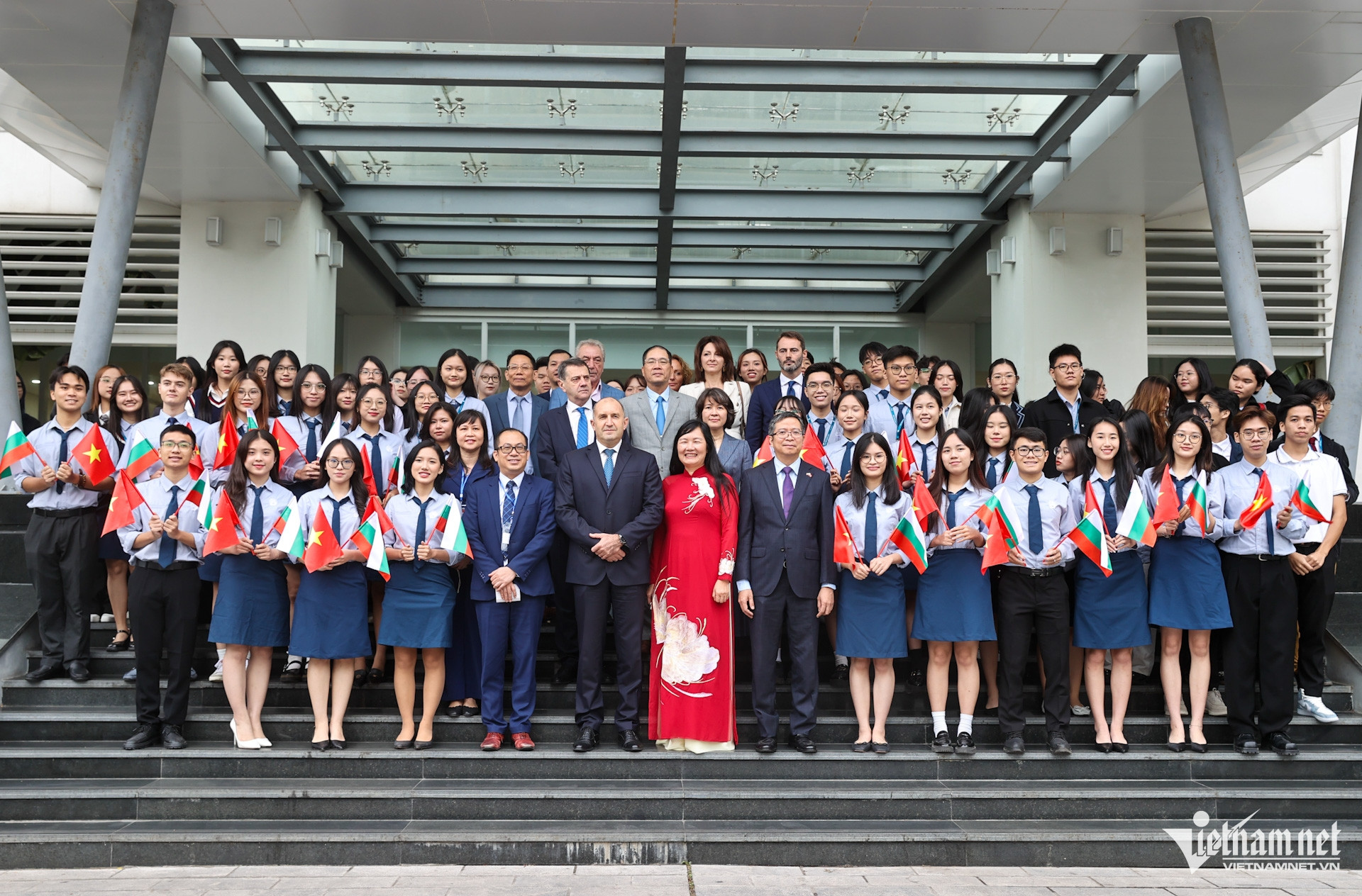 Message du Président de la Bulgarie aux futurs diplomates du Vietnam