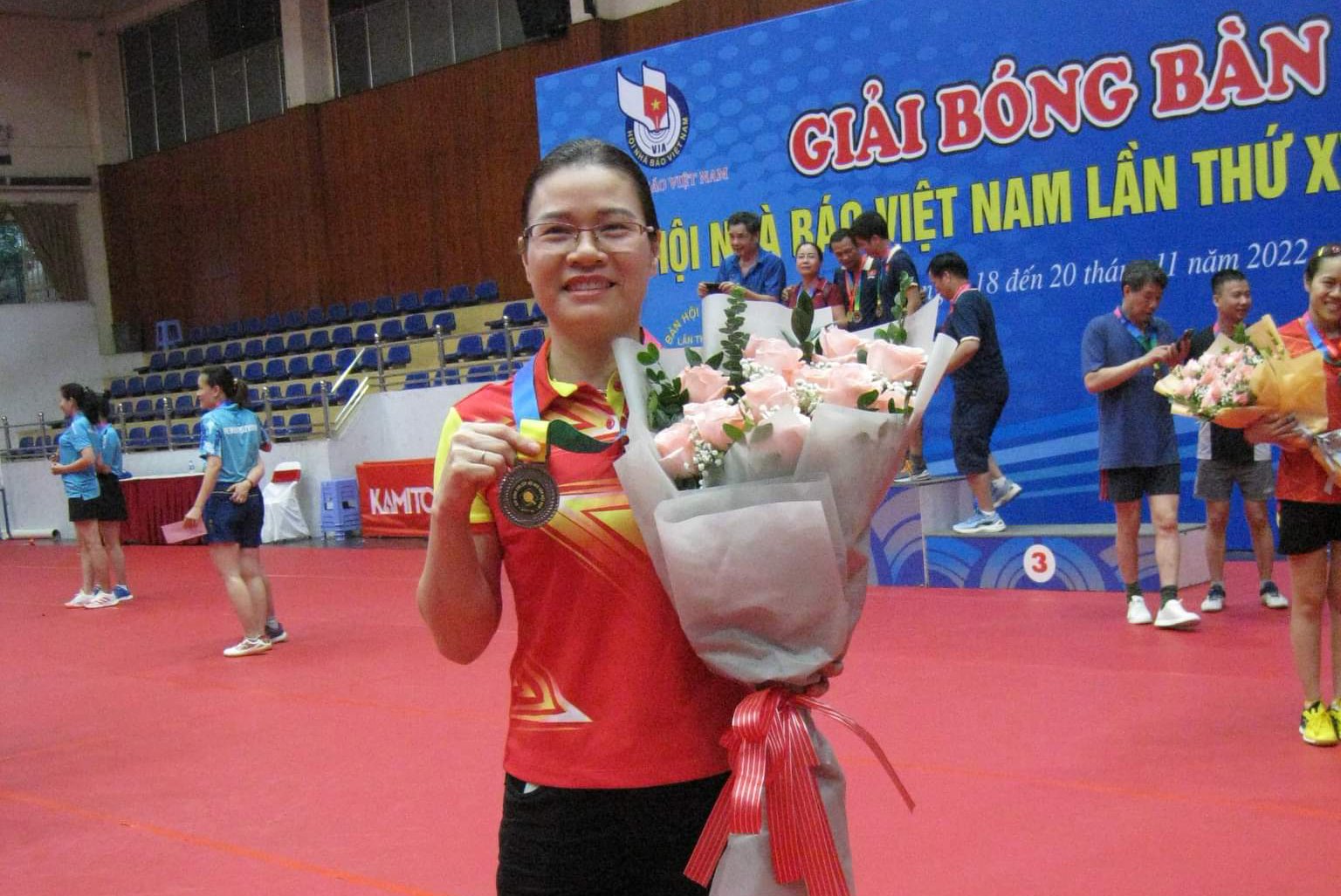 giai bong ban cup hoi nha bao viet nam lan toa tinh than the thao cao thuong cua nguoi lam bao hinh 1