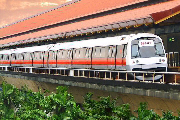 Hệ thống tàu điện ngầm tại Singapore.