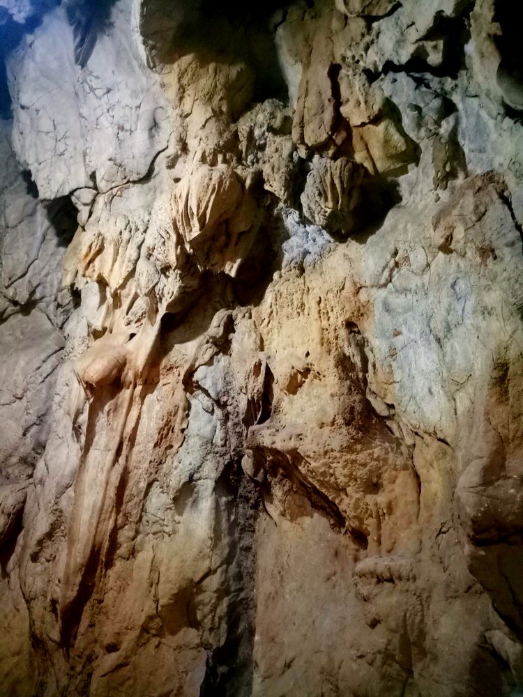 Gua ajaib Cua Buong di tanah Thanh - 10