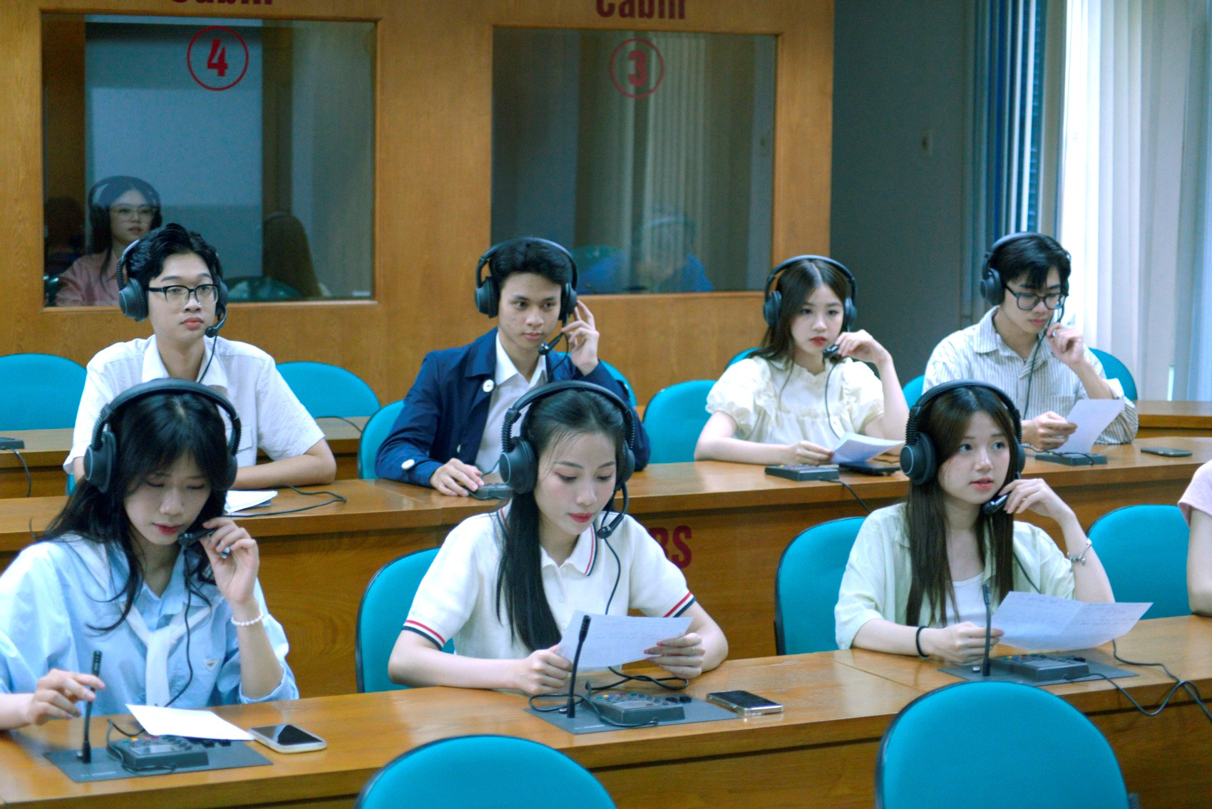 Admission score according to combined admission method to Hanoi University in 2024