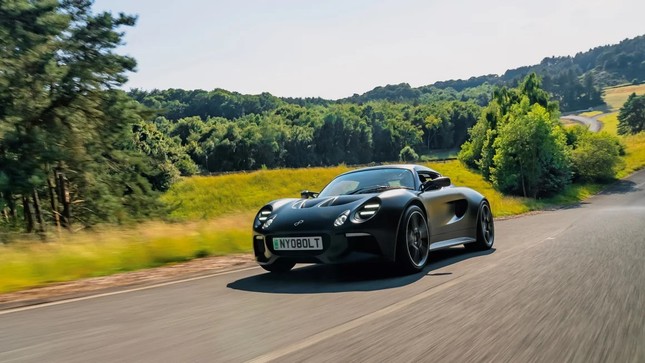 Chargeur de batterie de voiture électrique incroyable et ultra rapide photo 1