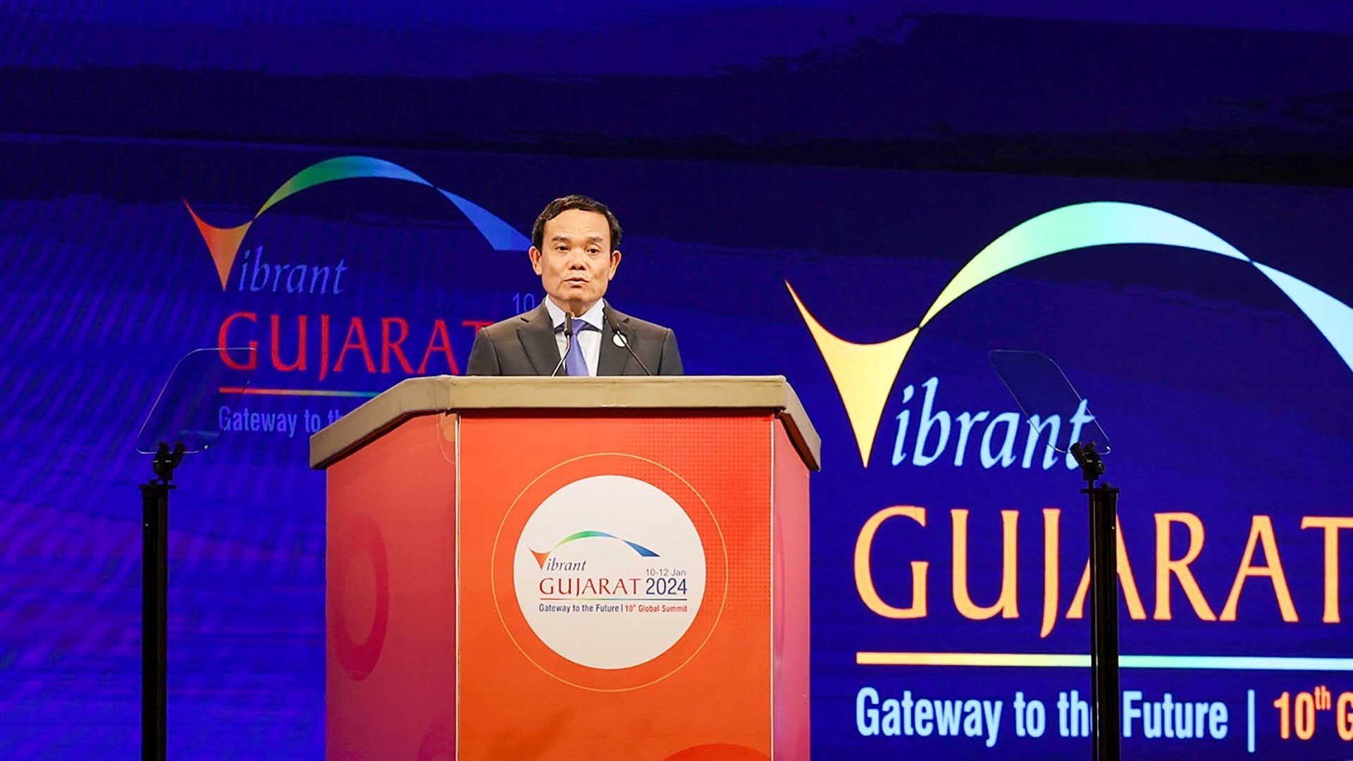 Deputy Prime Minister Tran Luu Quang attended and delivered a speech at the 10th Vibrant Gujarat Global Summit