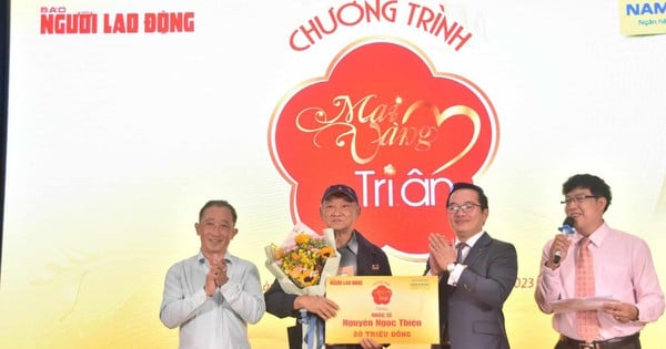 "Mai Vang Tri An" entrega obsequios al músico Nguyen Ngoc Thien