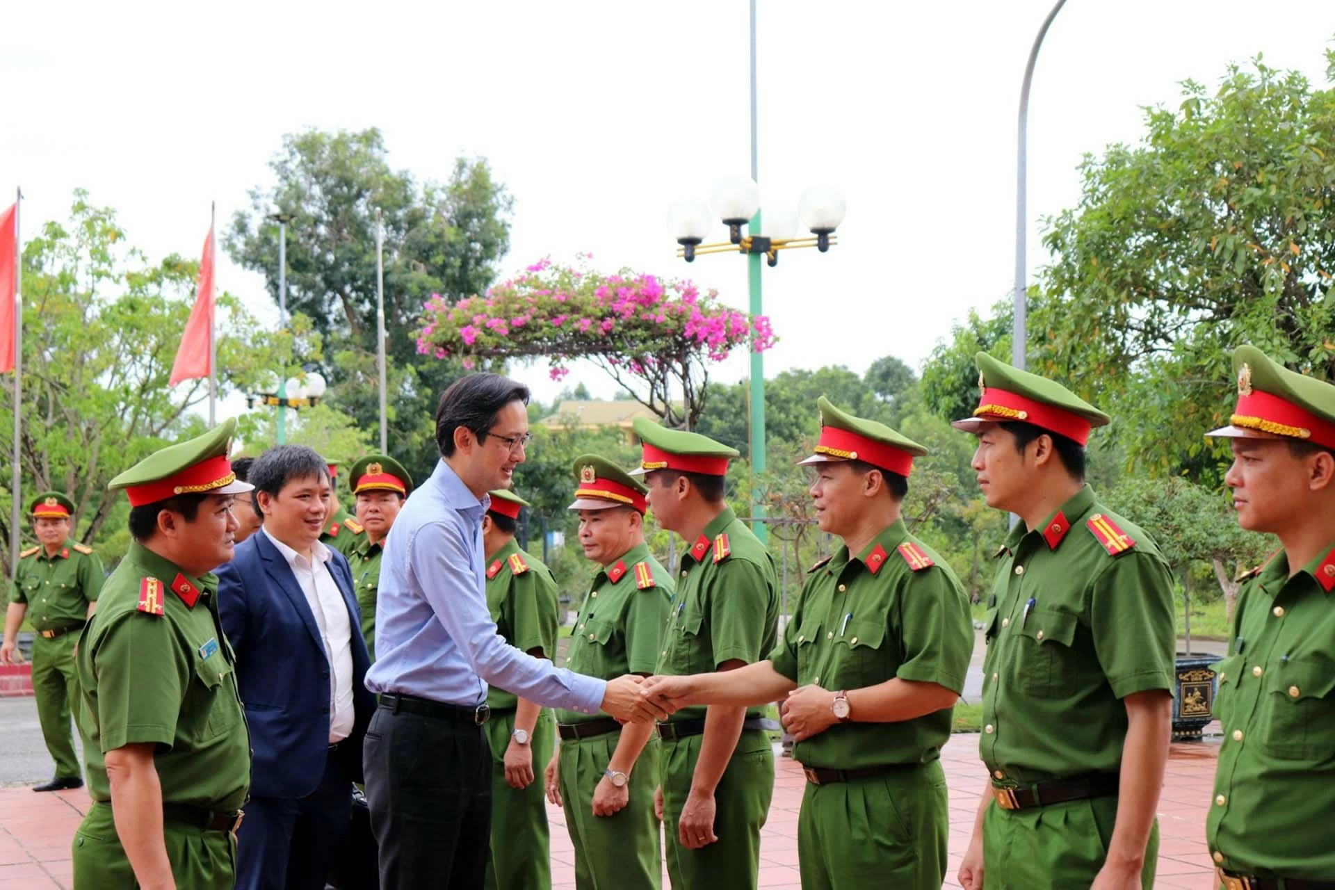 Thứ trưởng Đỗ Hùng Việt: ‘Công tác đặc xá năm 2024 tại Trại giam Vĩnh Quang được triển khai bài bản, công khai, minh bạch, hiệu quả’