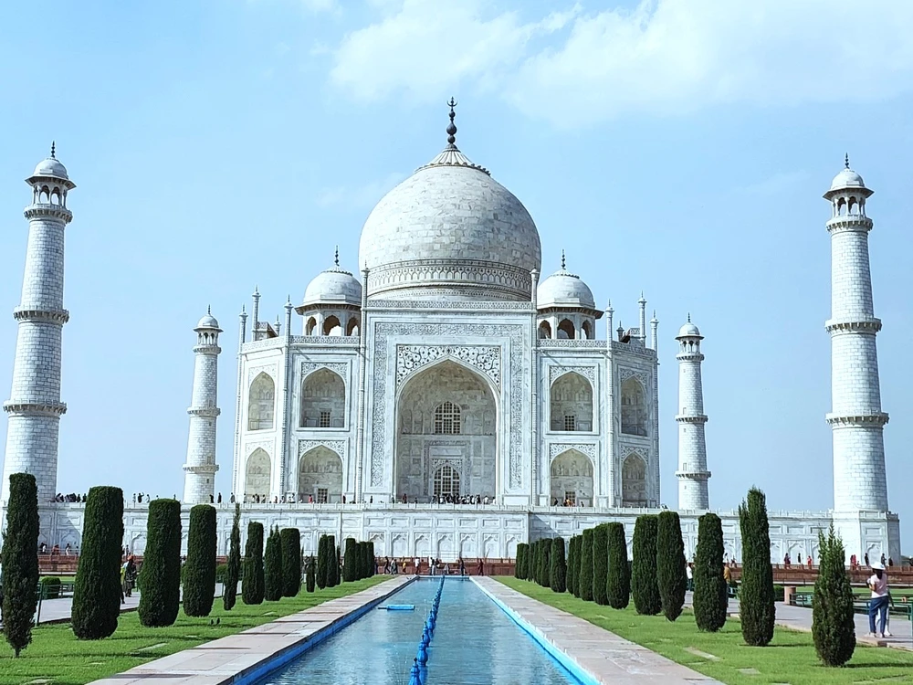 taj13.jpg