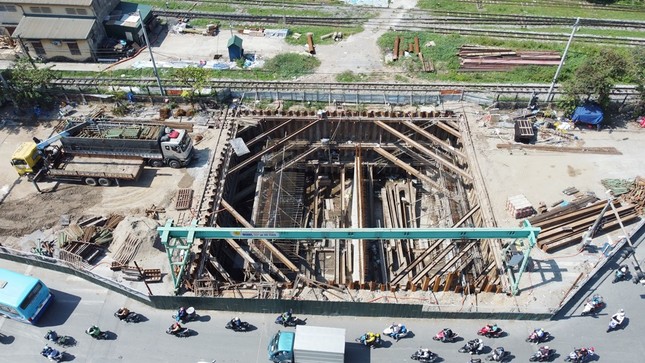 Wie ist der Tunnel unter der Giai Phong Straße nach zweijähriger Bauzeit? Foto 8