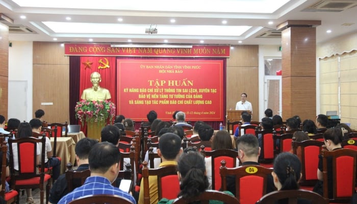 Vinh Phuc Provincial Journalists Association holds training and exchange on modern journalism skills and methods