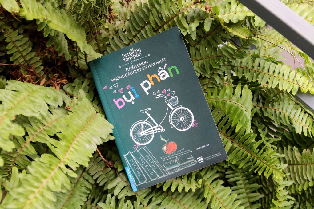 Bụi phấn: Thầy Simon và tấm thẻ ghi ý tưởng - 1