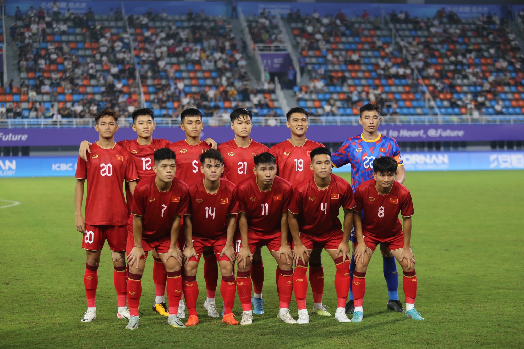 HLV Hoàng Anh Tuấn nói gì sau khi thua đậm Iran? - Ảnh 4.