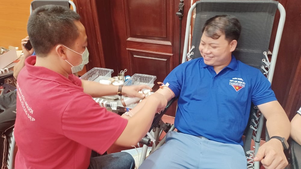 Received 1,130 units of safe blood |=> Published in Bac Giang newspaper