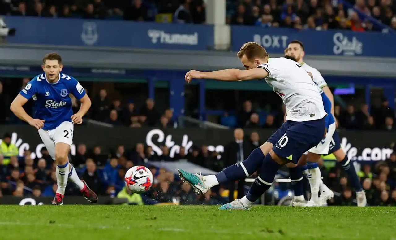 Tottenham vươn lên vị trí thứ 2 Ngoại hạng Anh 2022/23