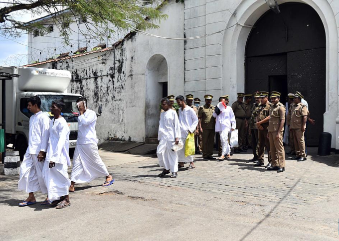 Anlässlich des Unabhängigkeitstages wurden im Februar Gefangene aus einem Gefängnis in der Hauptstadt Colombo, Sri Lanka, entlassen. Foto: Xinhua