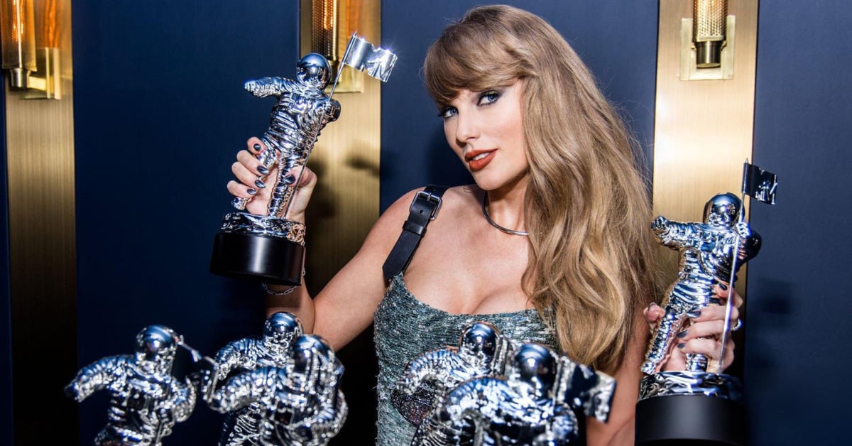 Taylor Swift thắng lớn, Lisa BlackPink gây ấn tượng tại MTV Video Music Awards