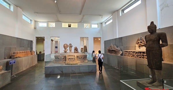 Prohibition of export of relics and antiquities