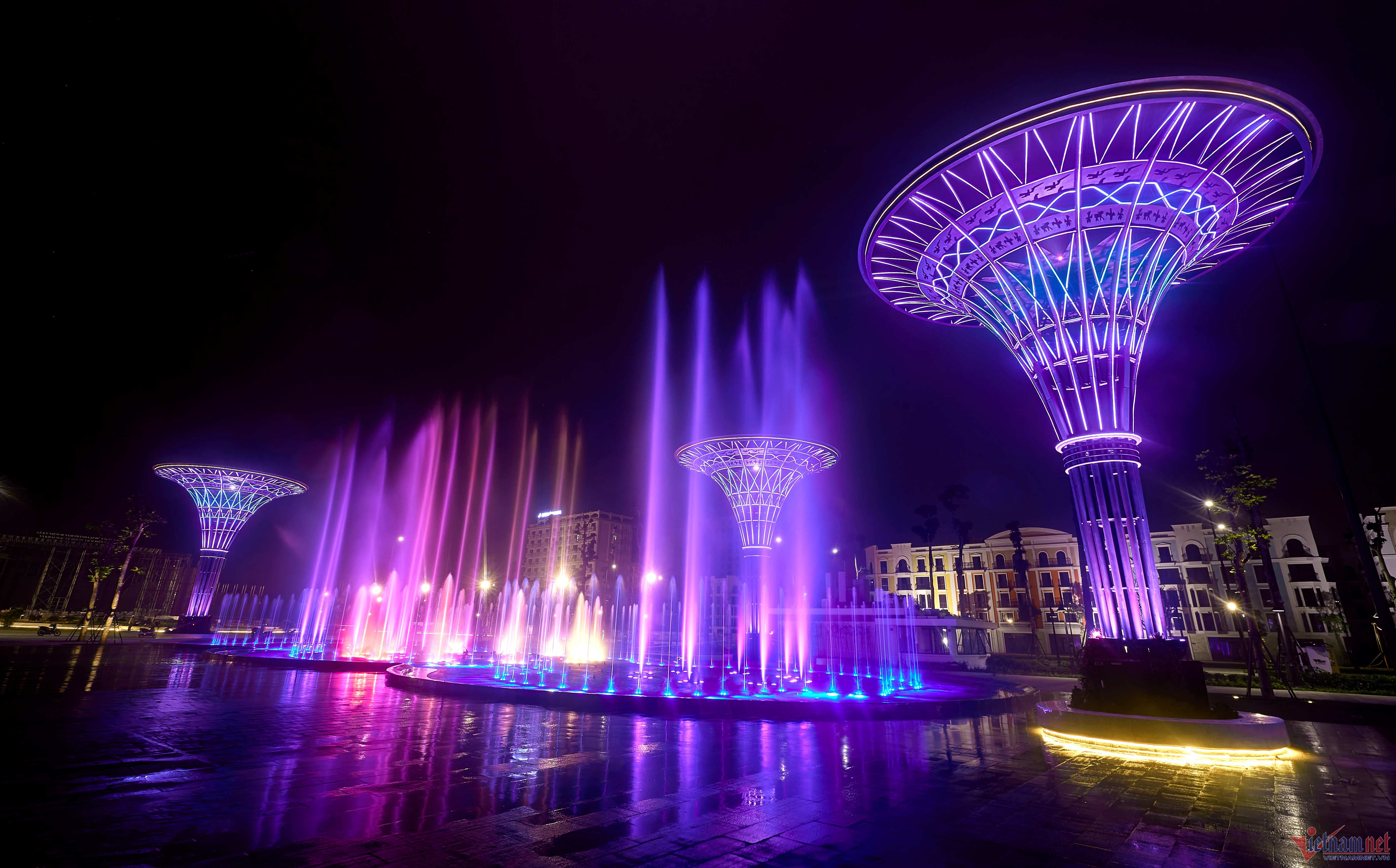 Experience water music in Sam Son, Thanh Hoa