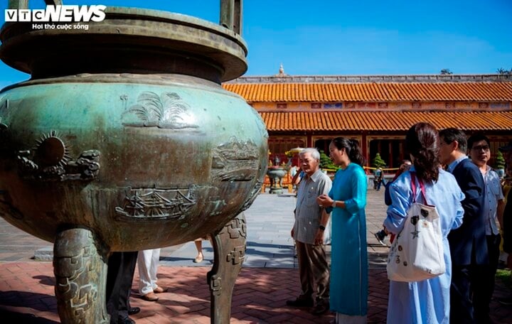 Los relieves de las Nueve Urnas situadas en el Templo To (lugar de culto de los reyes de la Dinastía Nguyen) en el Palacio Real de Hue también acaban de ser incluidos en el Registro de la Memoria del Mundo. (Foto: Le Hoang)