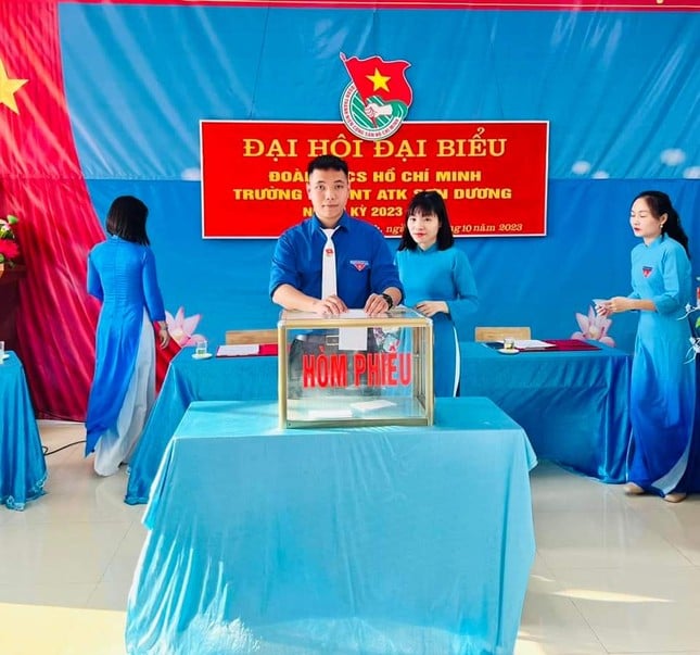 Câu chuyện về những người trẻ 'gieo chữ vùng cao'